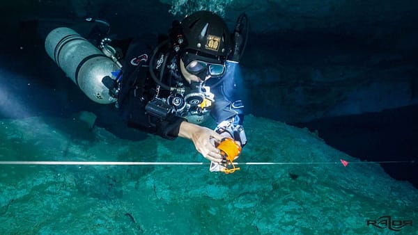 Installing a Jump - Cave diving training