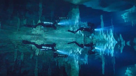DPV Cave diver | Cenote, Cave, Tech and CCR diving - Mexico Cave Diving Training Yucatan - DPV cave diving